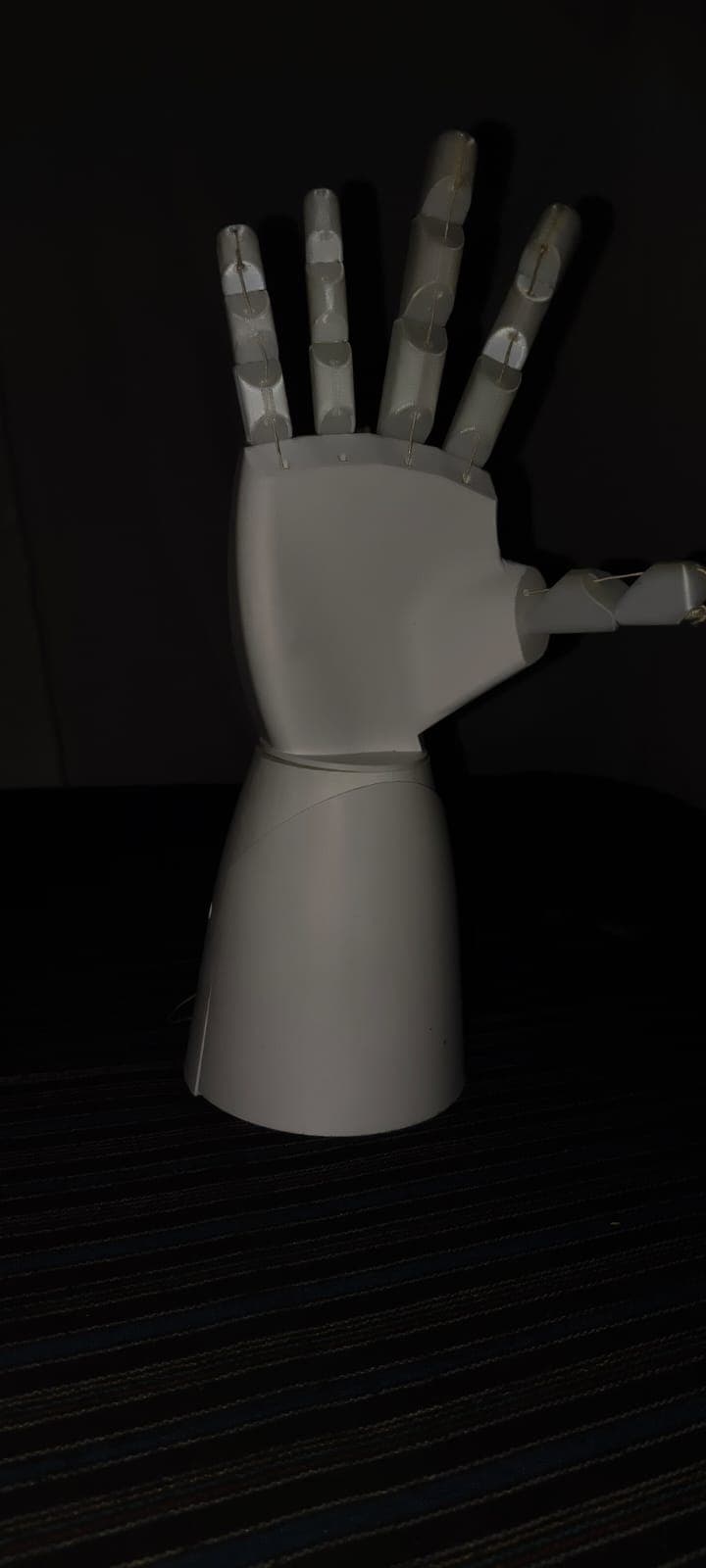 Articulated grasp trajectory validation