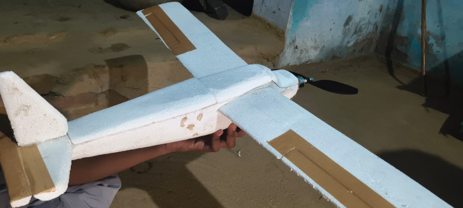 Aileron control horn linkage and servo mount