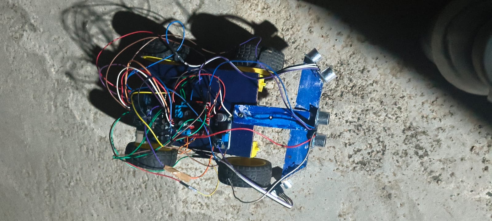 Object Collision-Avoiding Robot